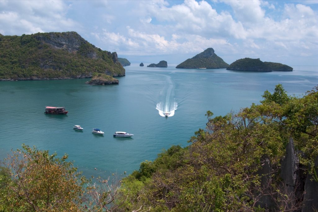 苏梅安通国家海洋公园海湾和船只