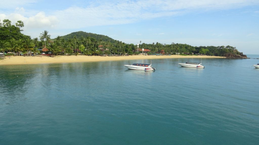 苏梅岛湄南海滩的安静沙滩