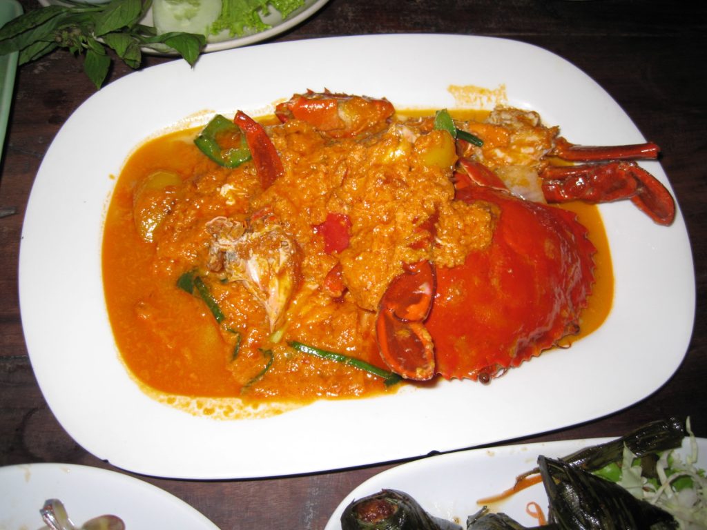 泰式咖喱粉炒蟹 Pu Phat Phong Kari，带蛋液和咖喱粉酱汁