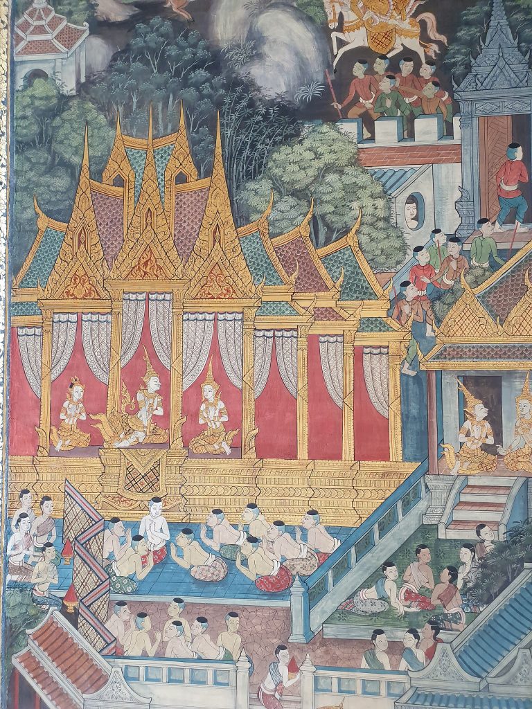 曼谷卧佛寺内传统壁画与装饰细节