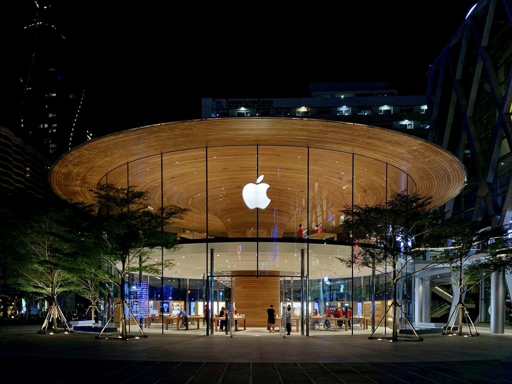 曼谷 Apple Central World 圆形玻璃店面
