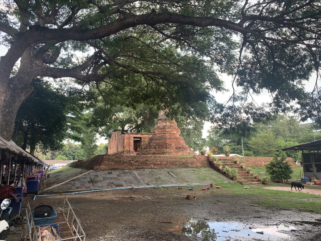 坤因他帕拉蒙寺整体环境