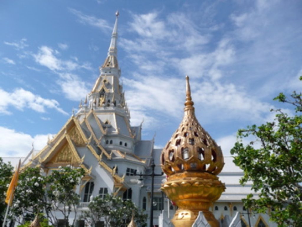 索通寺礼拜堂侧面远景