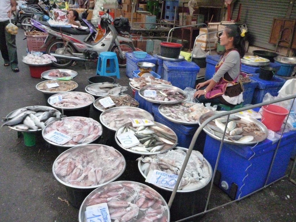 尖竹汶市场海鲜摊位