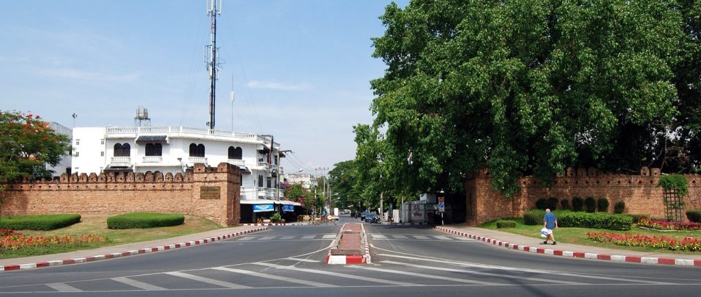 清迈古城西侧 Suan Dok Gate 城门