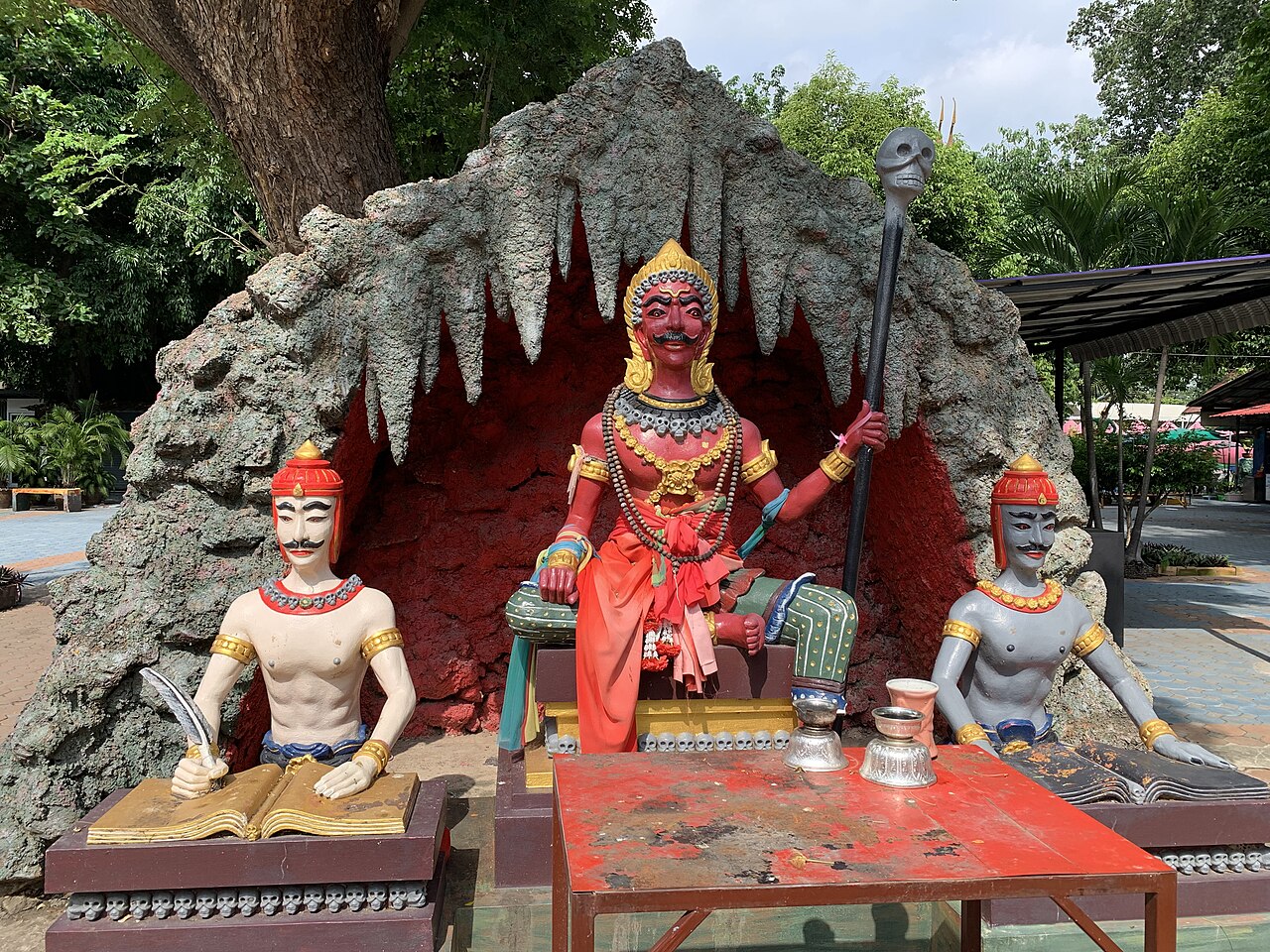Wat Muang地狱花园雕塑区